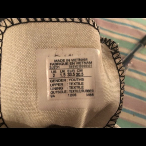 Vintage CONVERSE ALL STAR black high tops. - Picture 5 of 7